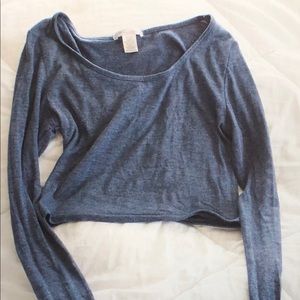 Long sleeve crop top.